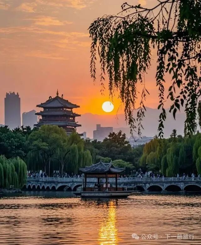 总得来一趟老舍笔下的济南