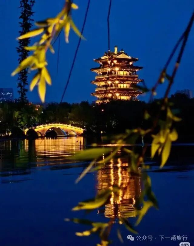 总得来一趟老舍笔下的济南