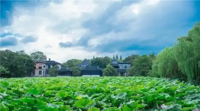 没来过这里，就别说去过古镇，这才是真正的古镇，比丽江更美