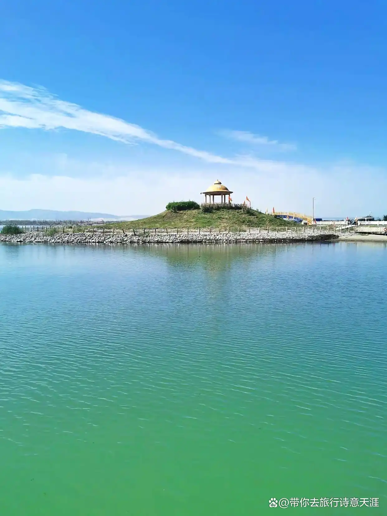 新疆博斯腾湖的大河口风光