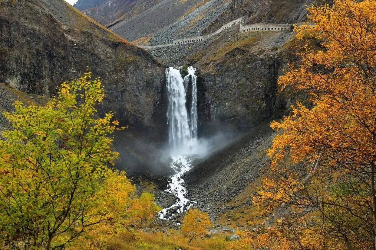 10月适合去的7个旅行地，秋景极致绚烂，赏秋氛围感满满