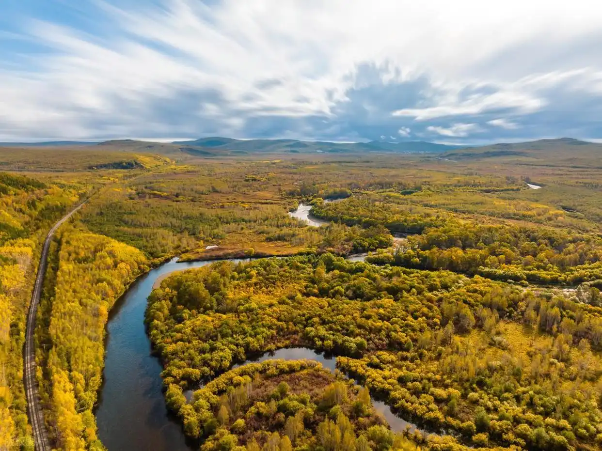 东北的秋日，8个宝藏赏秋地，层林尽染的视觉盛宴