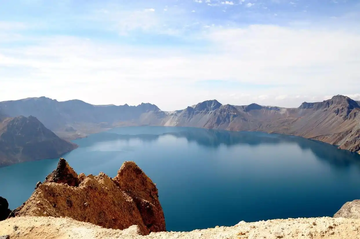 东北的秋日，8个宝藏赏秋地，层林尽染的视觉盛宴