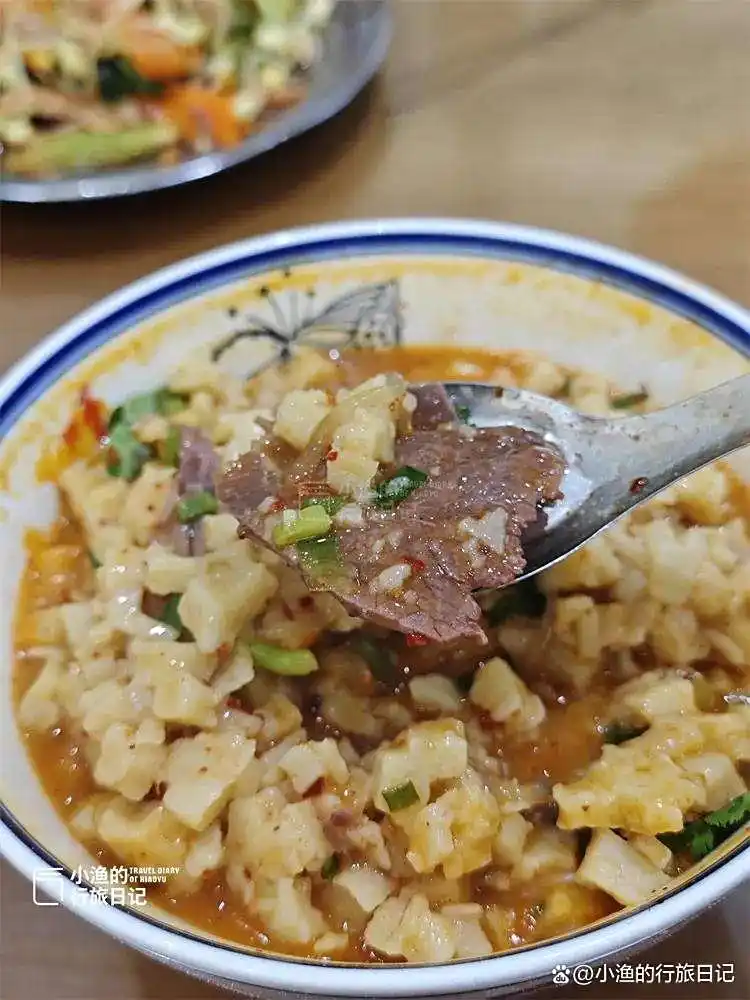 陕南传奇千年古塔，与大雁塔同年修建，为镇压母猪精九层变六层半