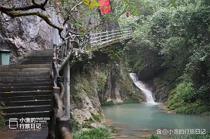 西安自驾2.5H，陕南这座“神仙小城”藏不住了！游山玩水逛古镇