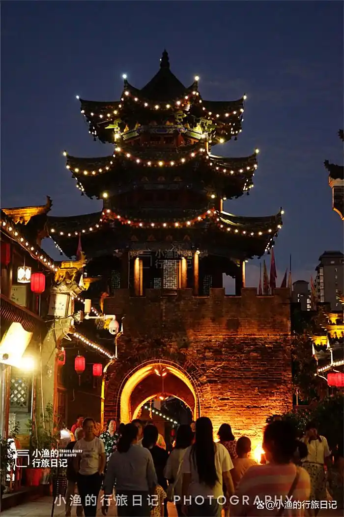 西安自驾2.5H，陕南这座“神仙小城”藏不住了！游山玩水逛古镇