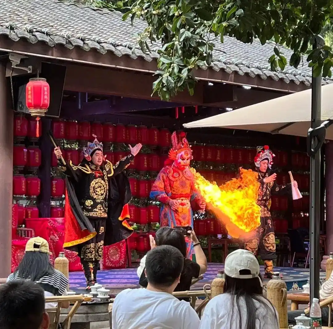 成都旅游攻略 带娃来成都怎么玩？走心攻略让你少走 90% 的弯路