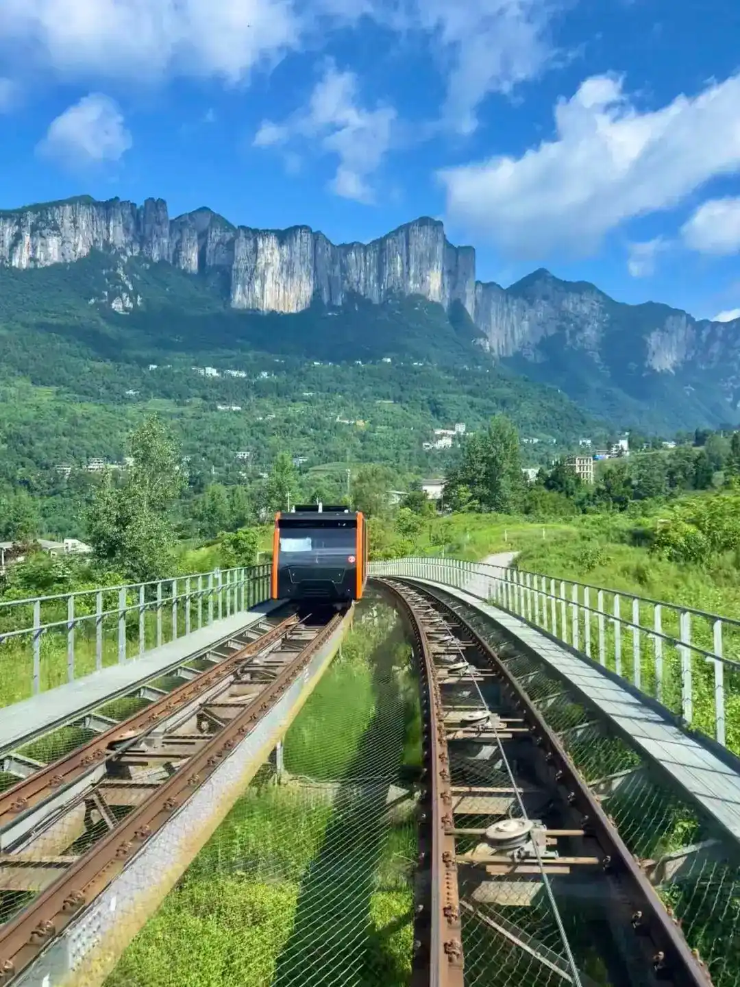 恩施7-8月旅行｜照搬这份攻略不踩雷！恩施盛夏玩法路线+避坑指南