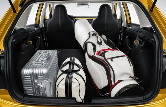 购车划算花费少，接娃神器大 PK！5 款热门小型车深度对比，哪款最值得家长入手？