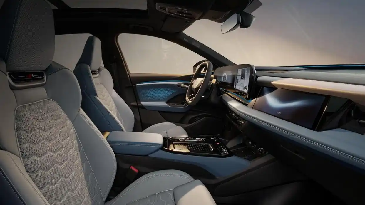 一汽奥迪Q6L e-tron全面评测：豪华电动SUV的新标杆？