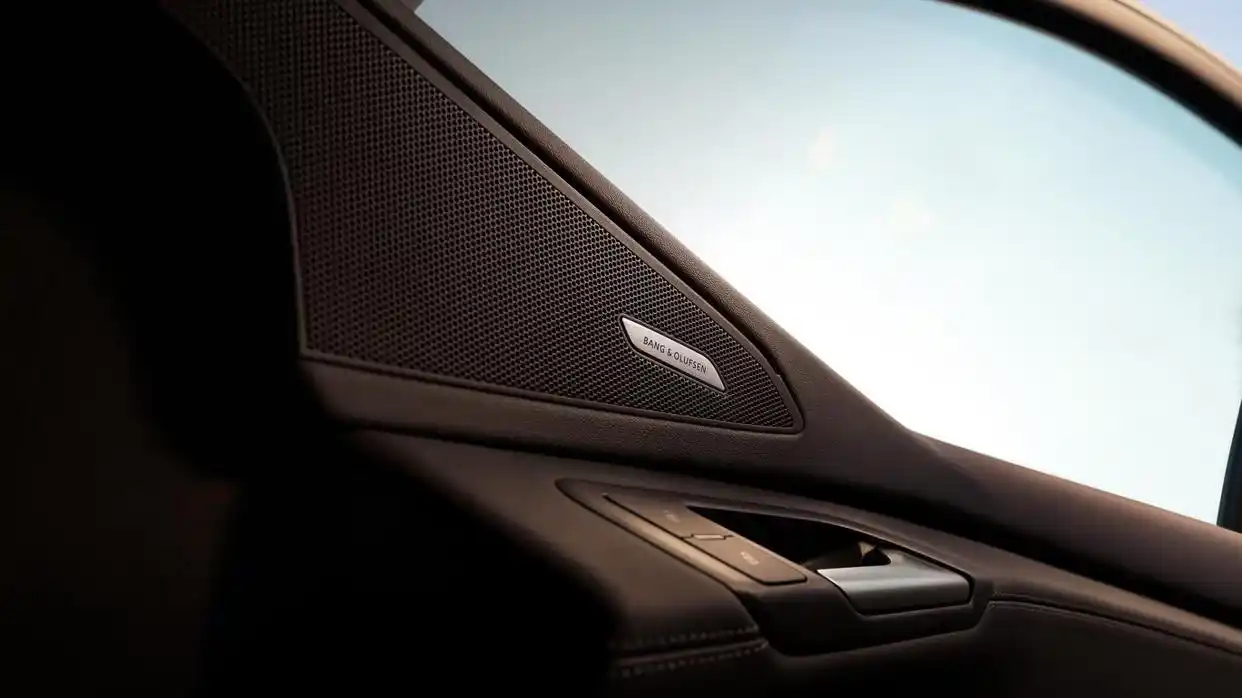 一汽奥迪Q6L e-tron全面评测：豪华电动SUV的新标杆？