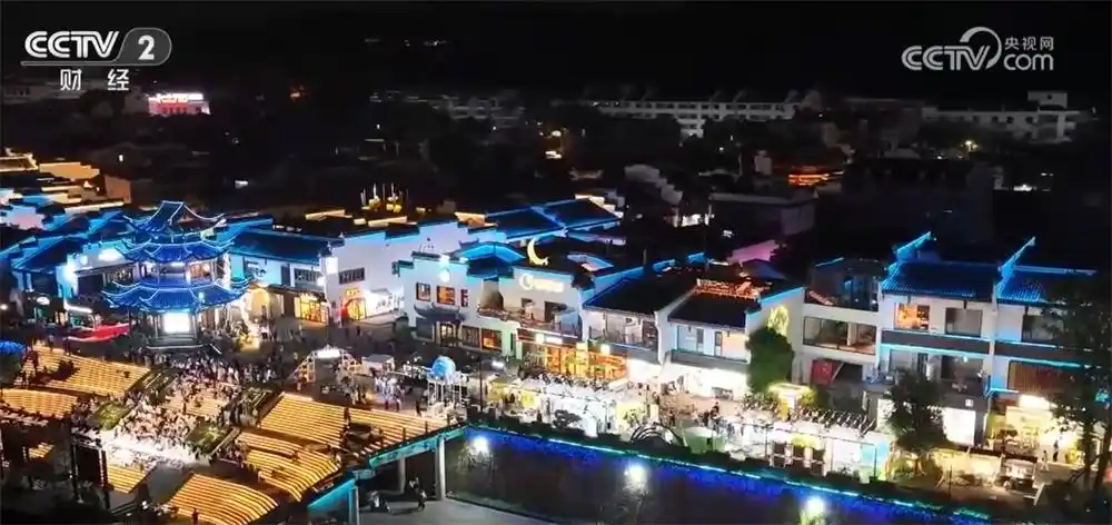 “花灯+非遗”“邮轮+京剧”……节日消费掀热潮 传统文化以年轻化姿态 “圈粉”