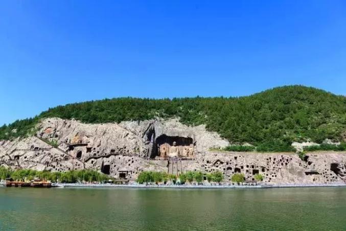 八种色彩，领略龙门石窟全年之美！