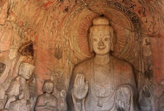 八种色彩，领略龙门石窟全年之美！