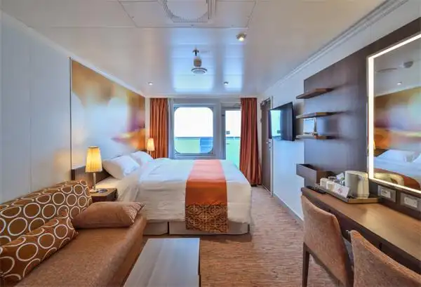 爱达魔都号11月启航！邮轮变T台，玩出人生新主场