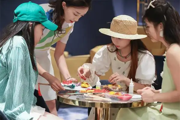 爱达魔都号11月启航！邮轮变T台，玩出人生新主场