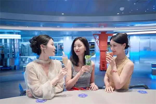 爱达魔都号11月启航！邮轮变T台，玩出人生新主场