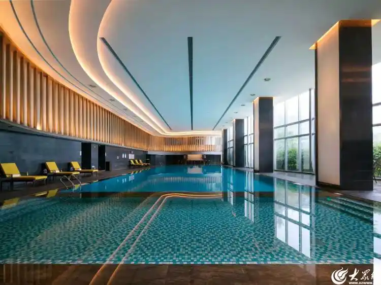 国庆玩转“嘉年华”！青岛这一街区打造“海陆空”文旅消费盛宴