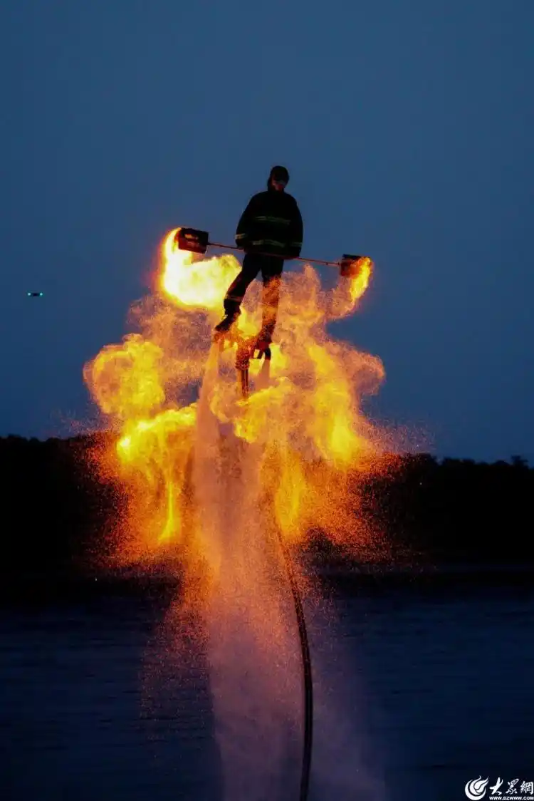 国庆玩转“嘉年华”！青岛这一街区打造“海陆空”文旅消费盛宴