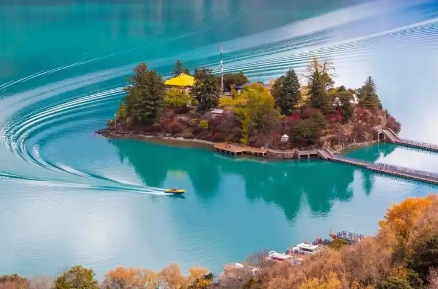 懂西藏的人，一定不会错过林芝的秋天