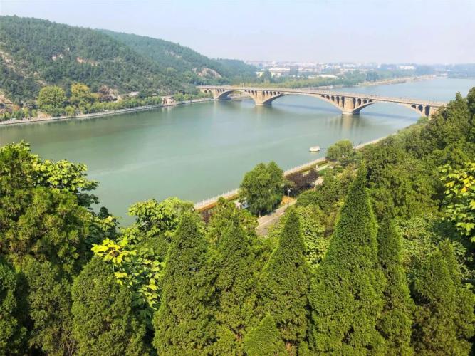 龙门石窟最好逛的季节开始了！