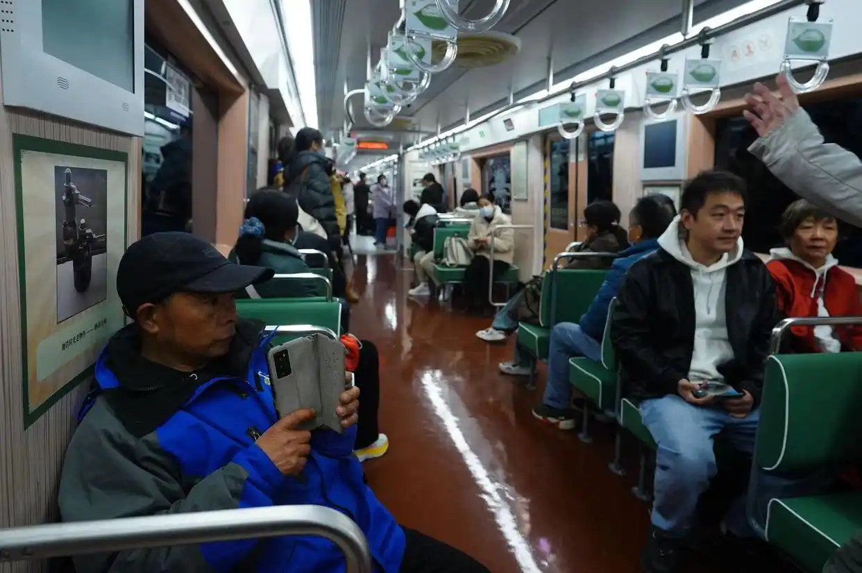 北京地铁“时光列车”今起再上线，周末两天均可乘车“打卡”