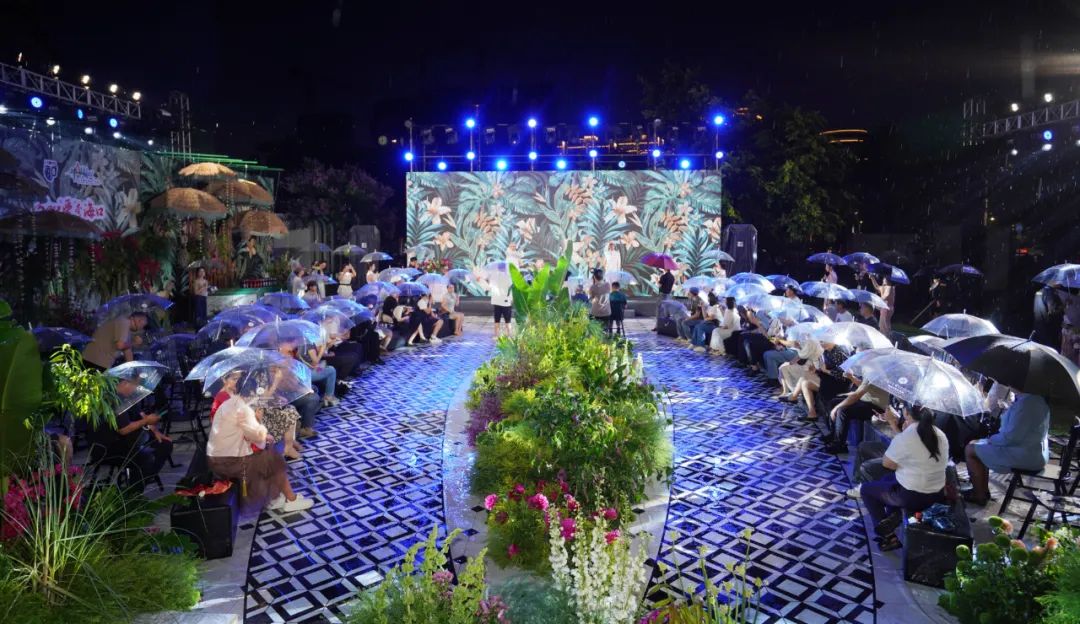 携手共创婚庆旅游新未来 海口婚旅产业招商推介会隆重举行