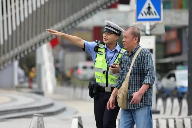 武汉公安启动高等级勤务 全力守护国庆中秋社会平安