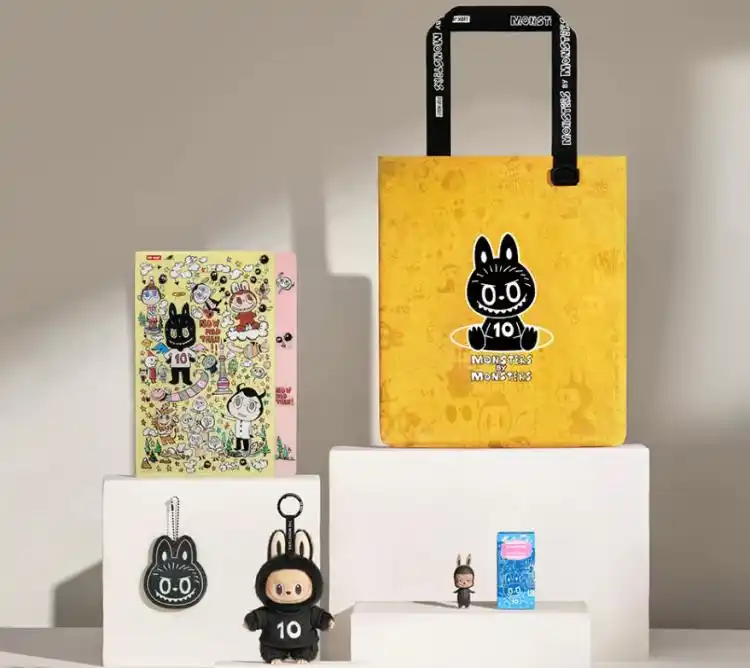 LABUBU 竟然已经 10 岁了？THE MONSTERS十周年巡展将登陆上海，首周门票已售罄