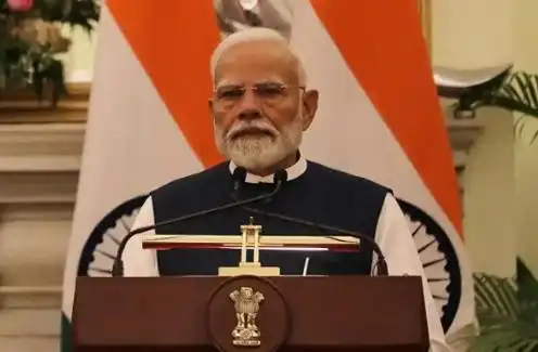 特朗普将矛头指向移民，美国H-1B签证新规将正式生效，印度IT外包业或最受冲击，不简单