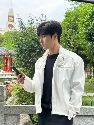 陪爬泰山男演员史元庭回老家种地：未来还会考虑做游泳“陪游”