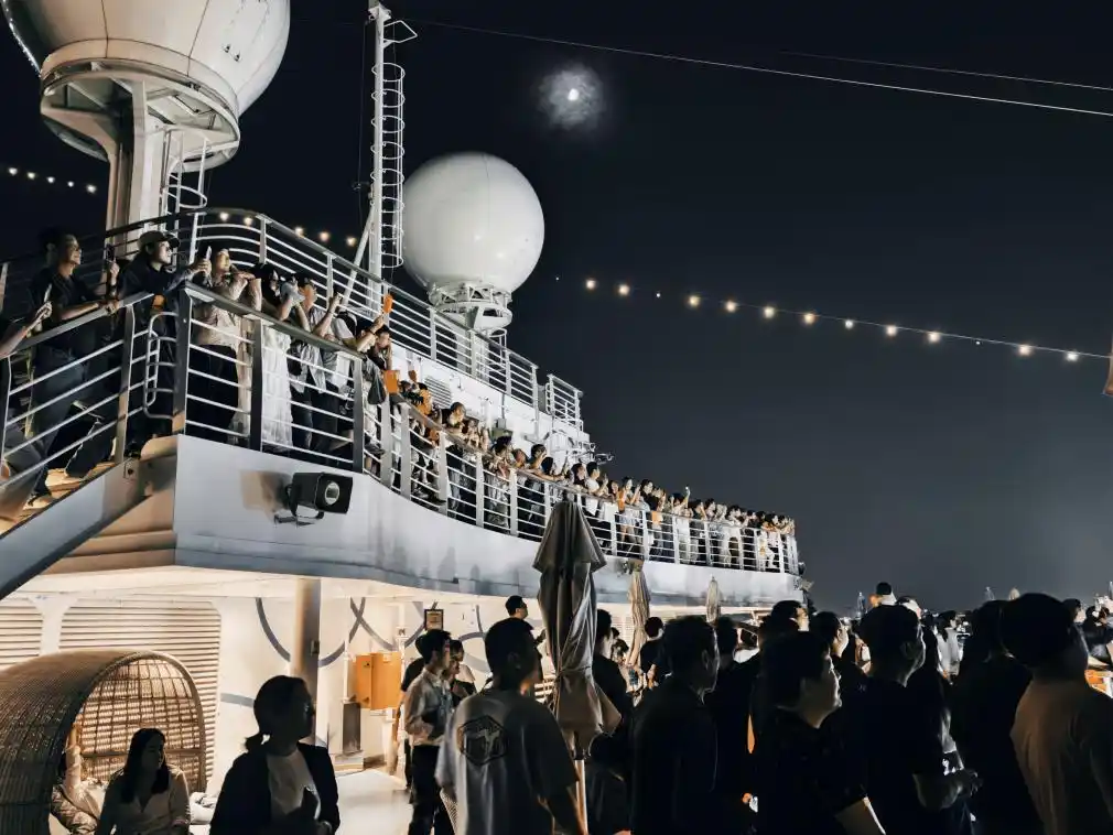 向祖国报告丨“爱达·花城号”建设正酣：中国造船业向祖国呈递大型邮轮新答卷