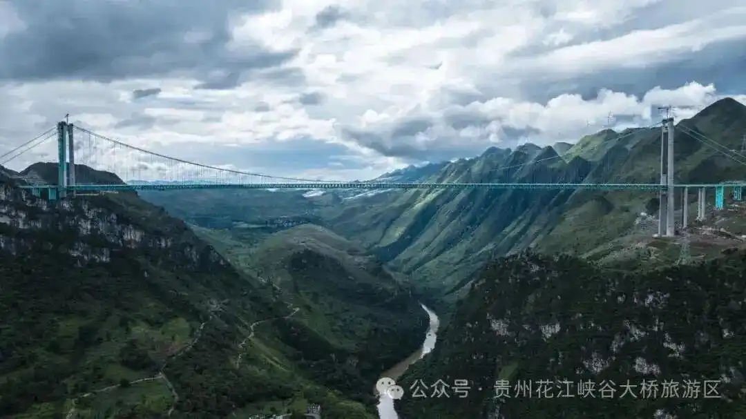 激增爆满，游客滞留！当地人懵了：活这么久，第一次限流！著名景点将看一次少一次？