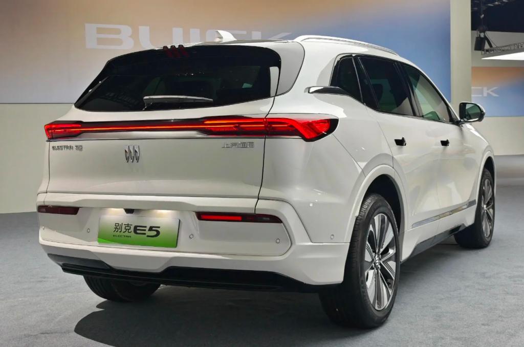 15 万起拿下宝马 X5 同级车！又大又省钱！这几款车很适合自驾游