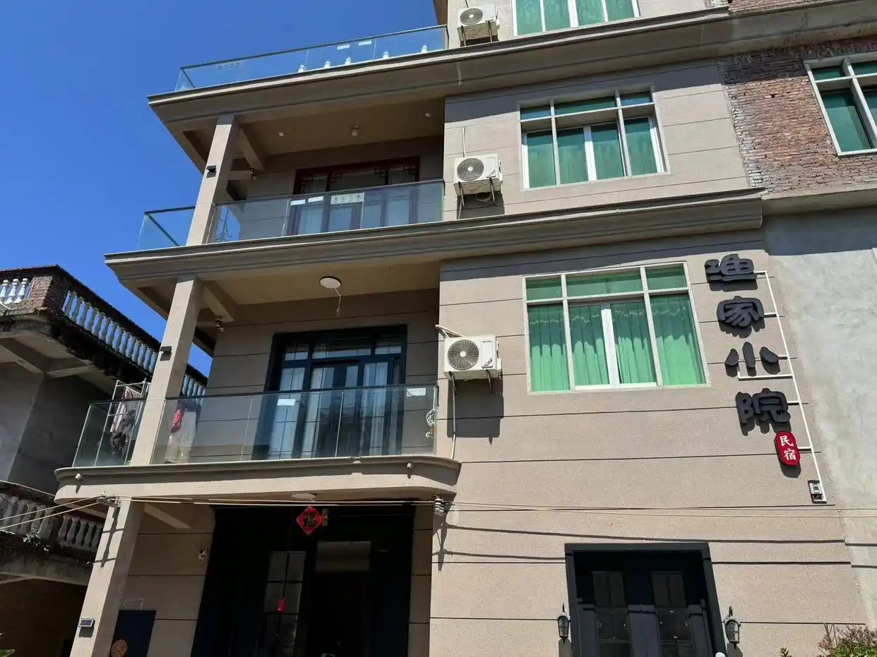 蔚蓝新机丨“宝藏”海岛旅行手册：石头房、鲍鱼砖 栖居特色民宿 悠然沐海风