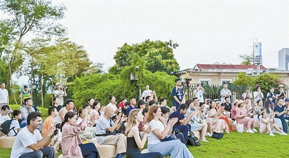 琴动鼓浪屿，声传海内外！第十四届鼓浪屿钢琴艺术周获《人民日报》点赞