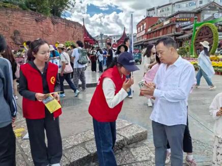 “双节”假期，丽江古城以温暖服务守护八方游客