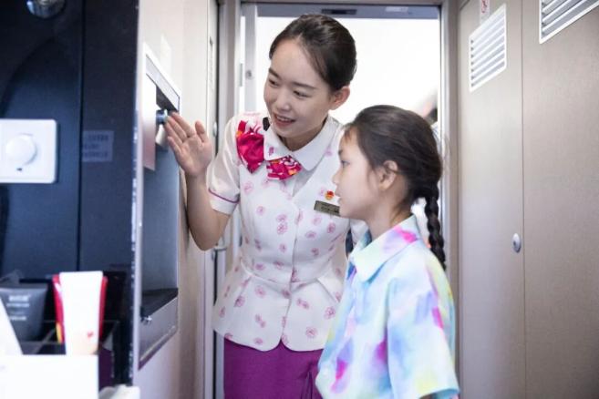 启用高峰列车运行图，加开热门方向列车