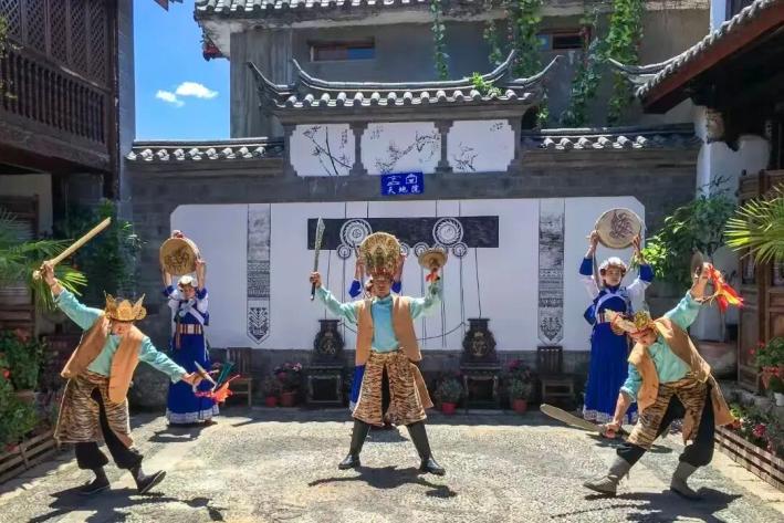 国庆中秋双节同庆 丽江古城民俗盛宴精彩纷呈