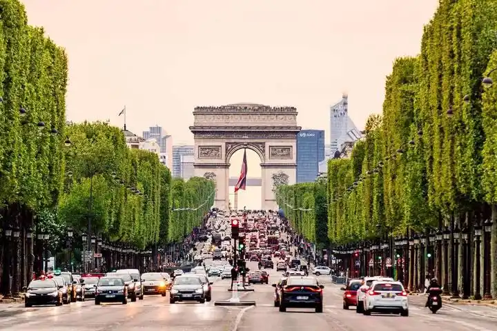 奥运催热法国游，说走就走是否可行？8月底后性价比更高