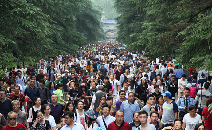 文旅部：跨省团队游有条件恢复出入境游暂不恢复