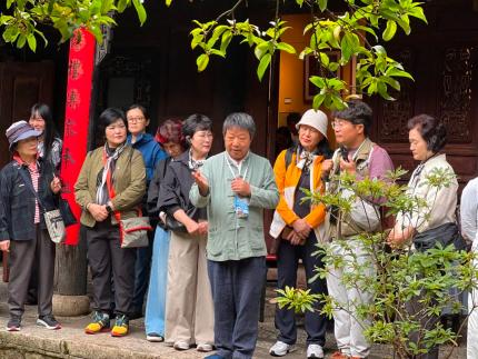 “打卡”变“沉浸”，国庆假期文化院落成“古城游”新亮点