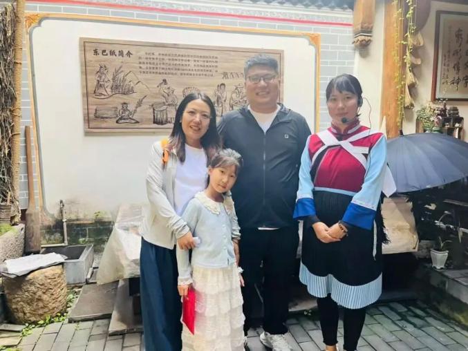 “打卡”变“沉浸”，国庆假期文化院落成“古城游”新亮点