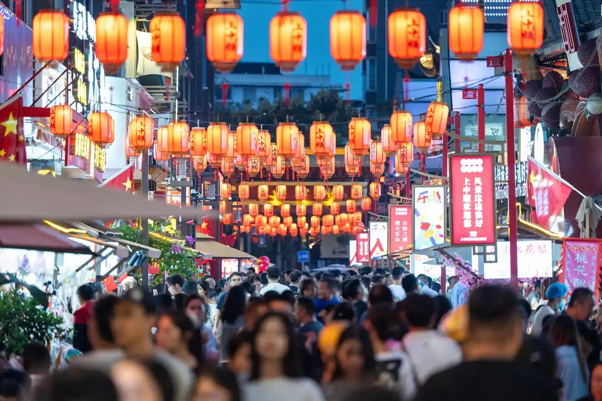 飞猪数据：四川门票预订量同比增长约73%，成都热度最高！