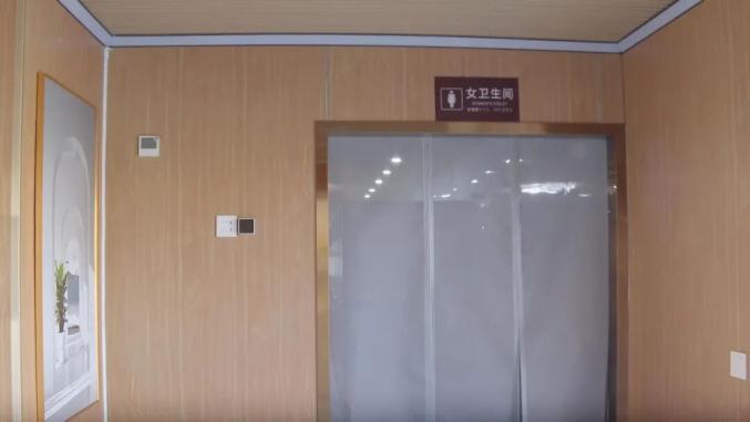 鸣沙山月牙泉景区：国庆首日迎游客 服务升级获好评