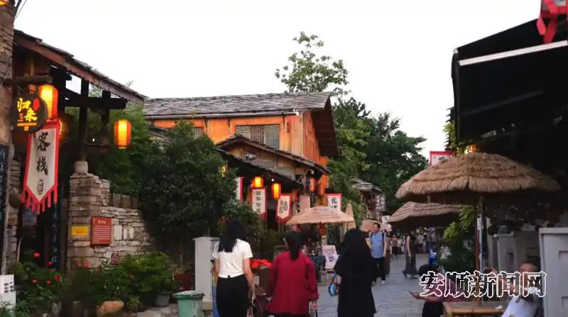 旧州镇：古镇民宿迎客来