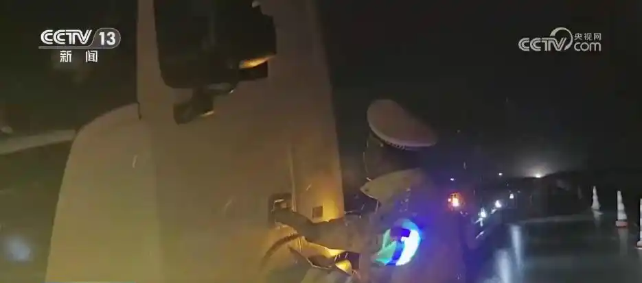 多地迎来大范围降雨降温天气 多部门联动保安全保畅通