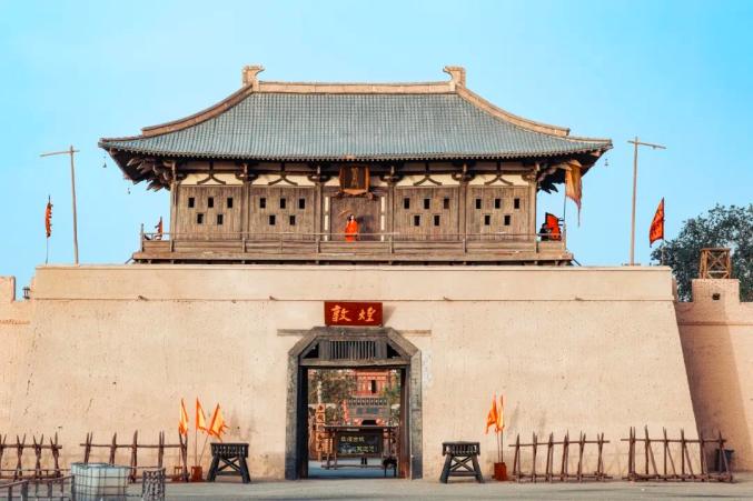 乐享冬春 酒泉“游”请｜跨越山海奔赴敦煌