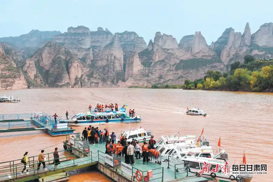 国庆中秋假期游客沉浸式体验西北的“诗与远方” 甘肃文旅市场热力全开质效双升
