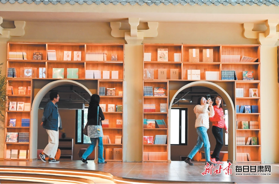 国庆中秋假期游客沉浸式体验西北的“诗与远方” 甘肃文旅市场热力全开质效双升